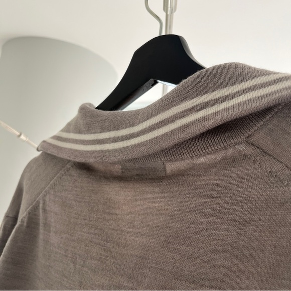 Uniqlo x JW Anderson Collared Zipper Long Sleeve Sweater - Picture 2 of 7